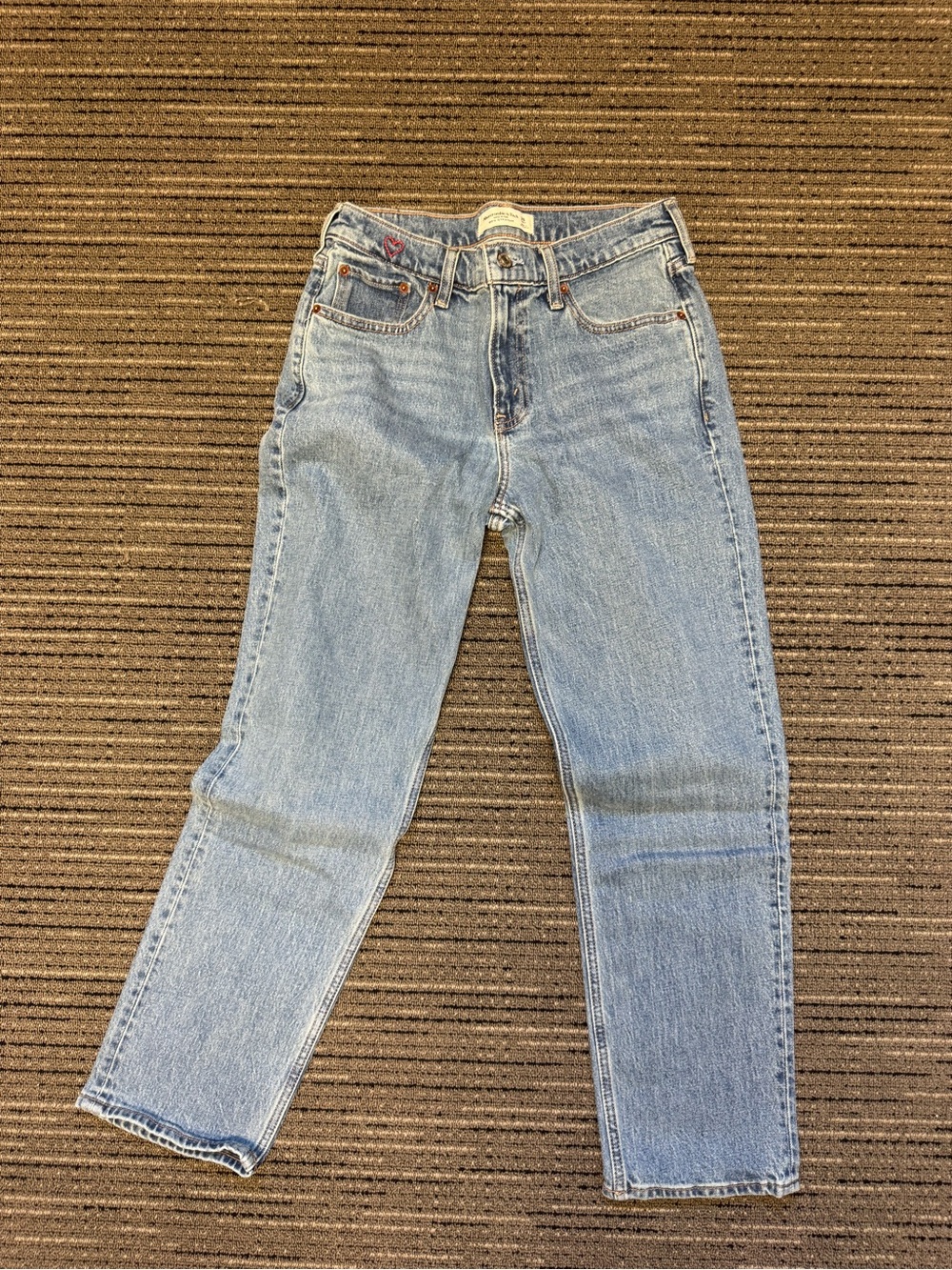 Abercrombie & Fitch mid rise 90’s straight jeans